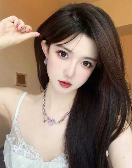 年轻妹妹水蛇般的身躯，极致的体验